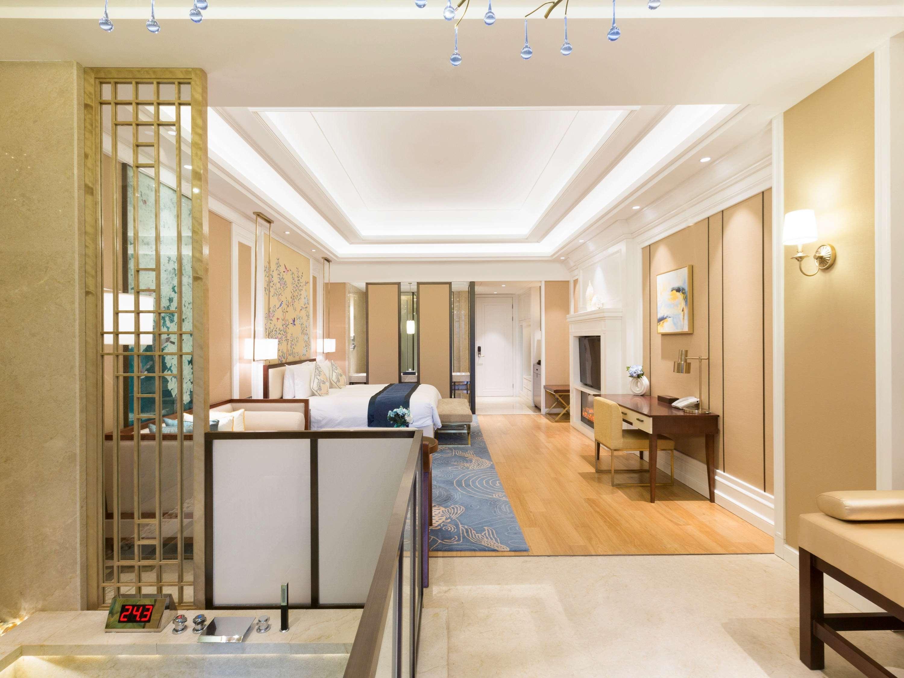 Grand Mercure Zhengzhou West Exteriör bild