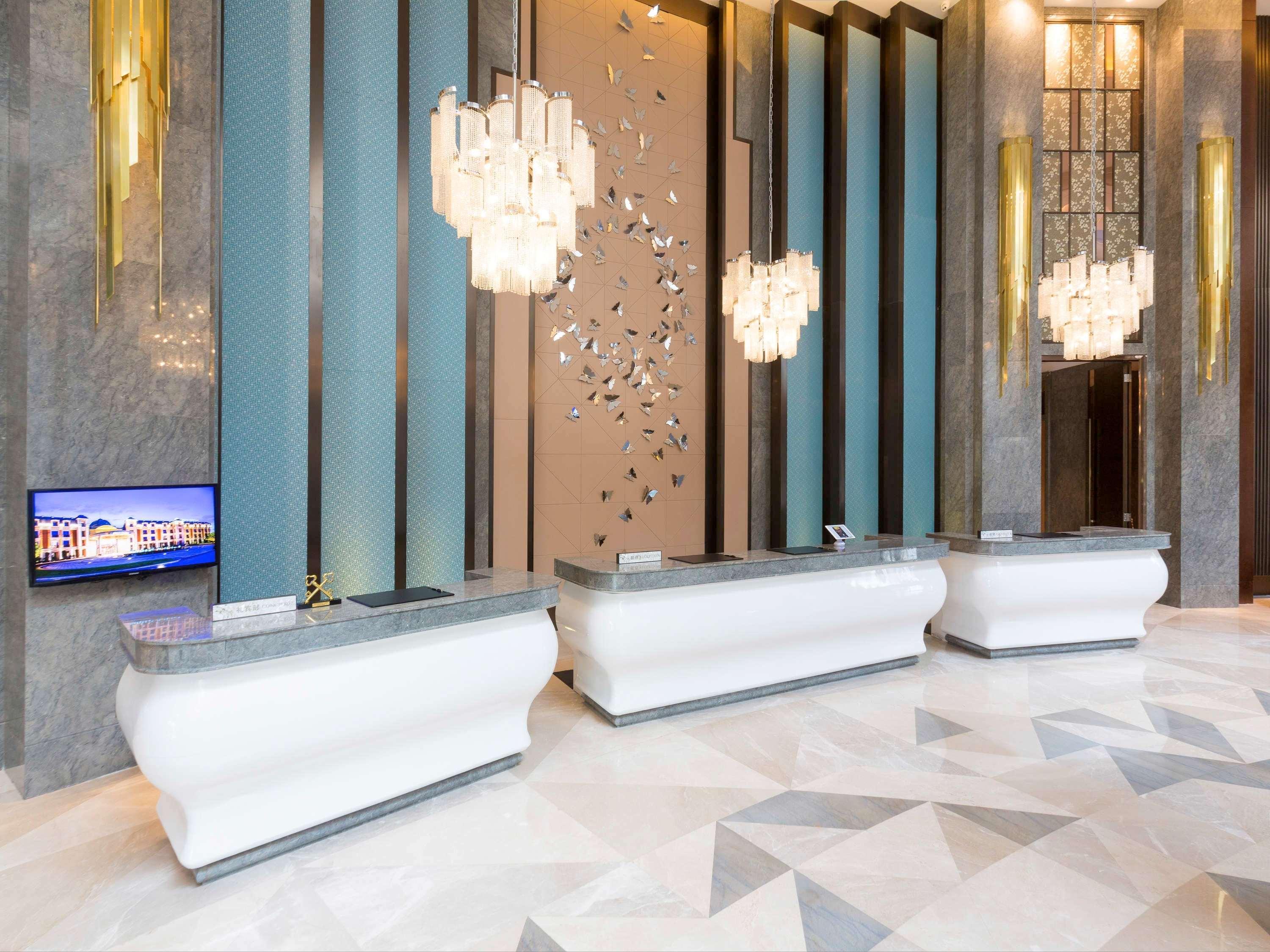 Grand Mercure Zhengzhou West Exteriör bild