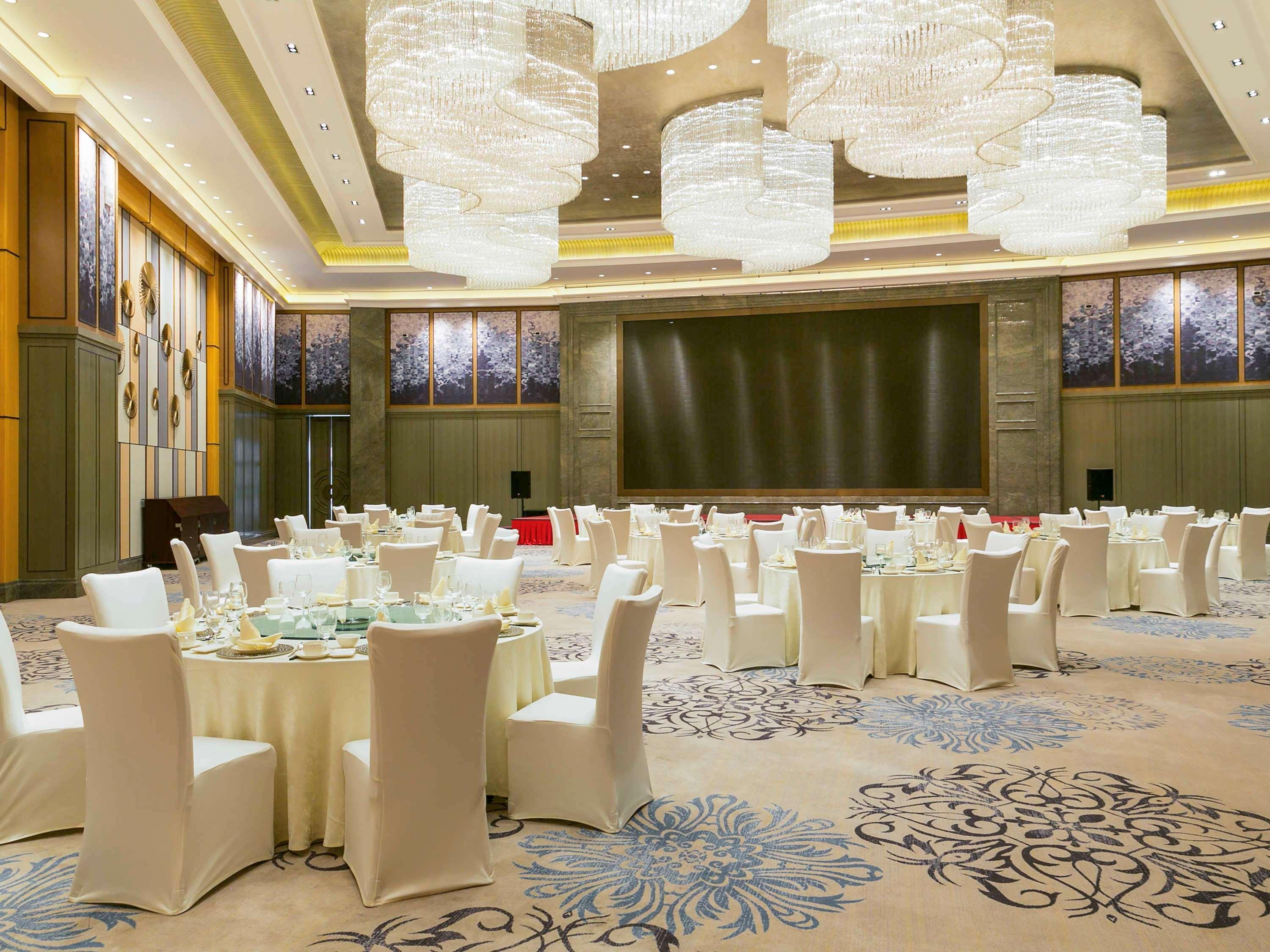 Grand Mercure Zhengzhou West Exteriör bild